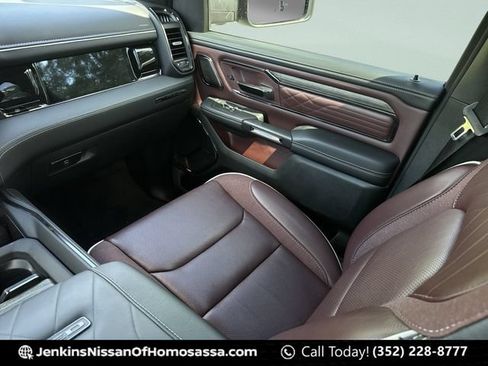 Used 2025 RAM 1500 Limited AWD/4WD image 29