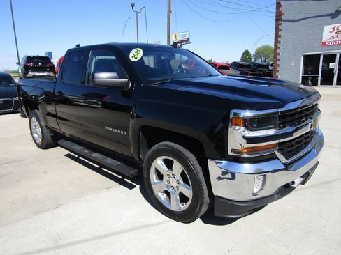 Used 2018 Chevrolet Silverado 1500 LT w/ True North Edition image 2