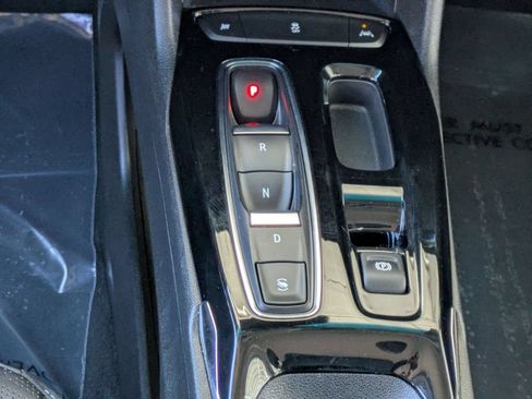 Used 2023 Chevrolet Bolt LT FWD image 20