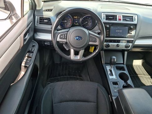 Used 2017 Subaru Outback 2.5i Premium AWD/4WD image 11