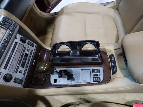 Used 2006 Lexus SC 430 Convertible RWD image 24