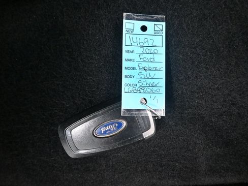 Used 2020 Ford Explorer Platinum AWD/4WD image 43