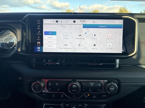 New 2026 Jeep Gladiator Rubicon image 24