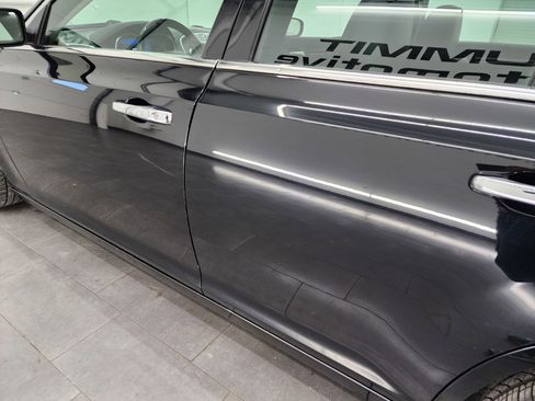 Used 2019 Chrysler 300 Limited image 30