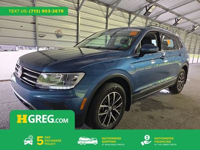Used 2020 Volkswagen Tiguan SE w/ Panoramic Sunroof Package