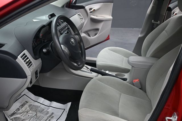 Used 2012 Toyota Corolla LE FWD image 6