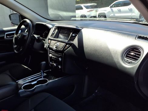 Used 2020 Nissan Pathfinder S FWD image 34