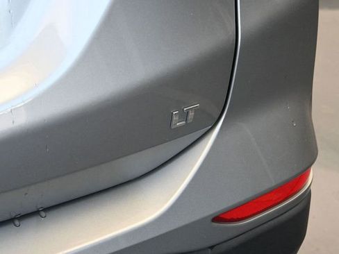 Used 2023 Chevrolet Equinox LT image 13