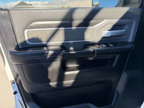 Used 2020 RAM 2500 Big Horn image 31