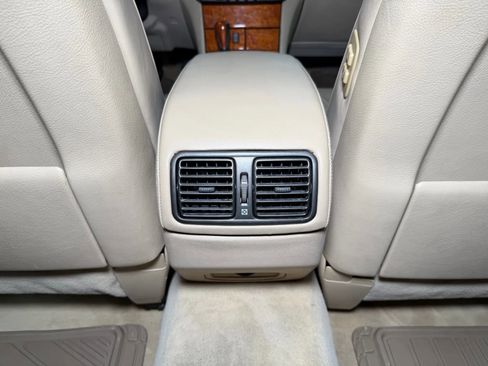 Used 2005 Lexus LS 430 RWD image 24