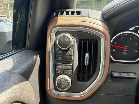 Used 2022 Chevrolet Silverado 3500 High Country w/ Z71 Off-Road Package AWD/4WD image 13