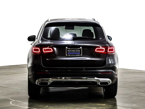 Used 2022 Mercedes-Benz GLC 300 image 4