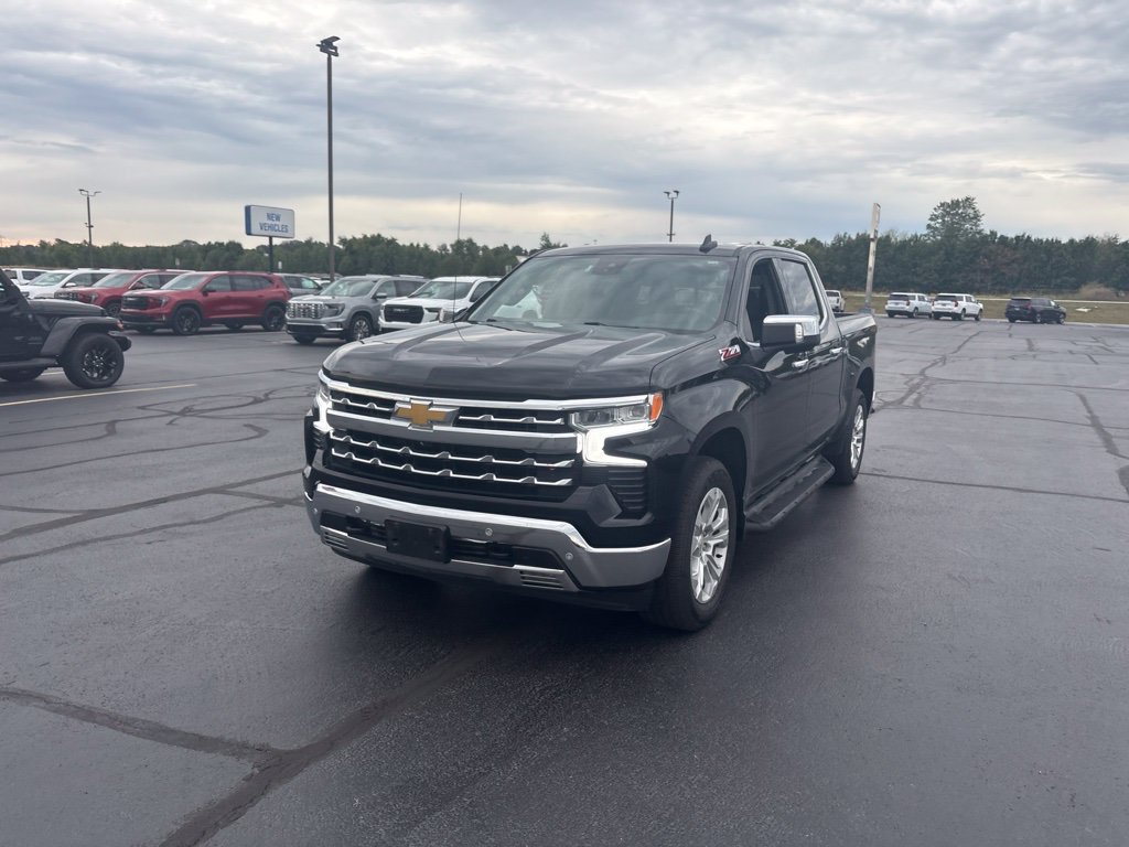 Used 2023 Chevrolet Silverado 1500 LTZ AWD/4WD image 6