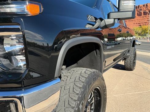 Used 2024 Chevrolet Silverado 2500 LT w/ Convenience Package image 24