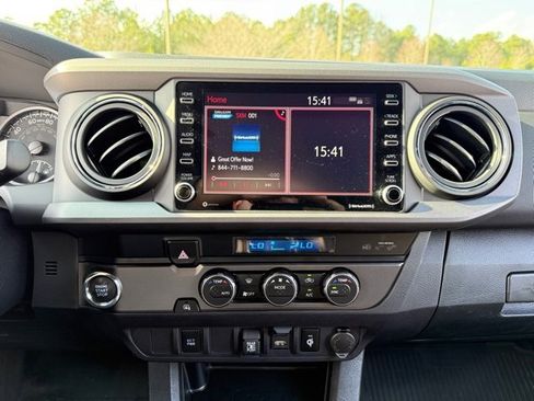 Used 2023 Toyota Tacoma TRD Sport image 18