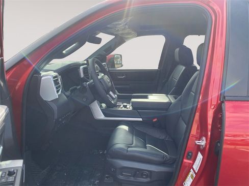 Used 2025 Toyota Tundra Platinum image 9