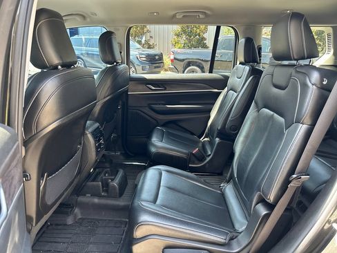 Used 2023 Jeep Grand Cherokee L Limited RWD image 13
