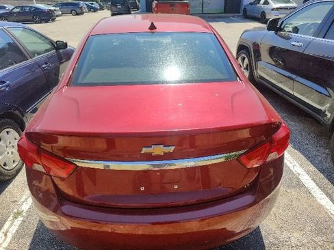 Used 2014 Chevrolet Impala LT w/ Convenience Package FWD image 8
