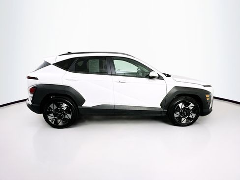 Used 2025 Hyundai Kona SEL image 10
