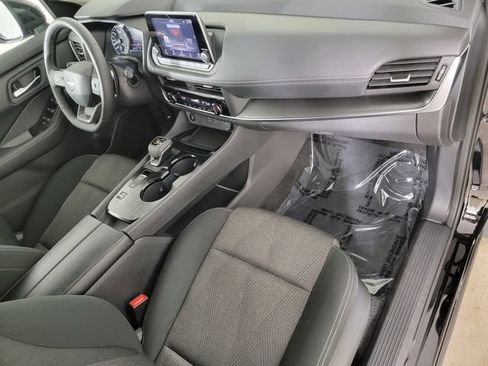 Used 2026 Nissan Rogue SV FWD image 20