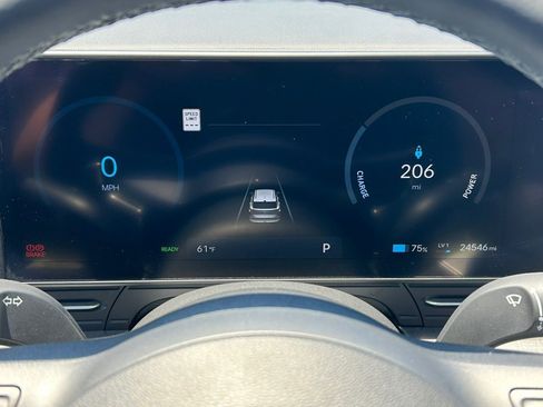 Used 2024 Hyundai Kona Limited FWD image 28