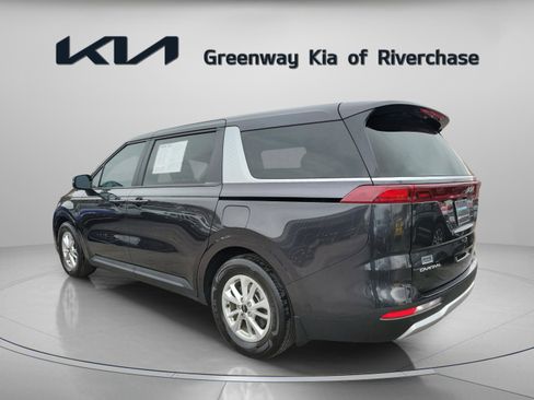 Certified 2024 Kia Carnival LX image 4