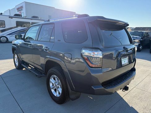 Used 2019 Toyota 4Runner SR5 image 5