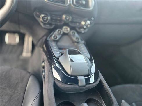 Used 2019 Aston Martin V8 Vantage Coupe RWD image 15
