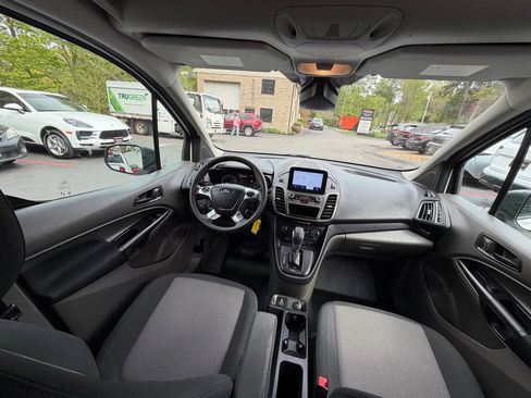 Used 2023 Ford Transit Connect XL FWD image 11