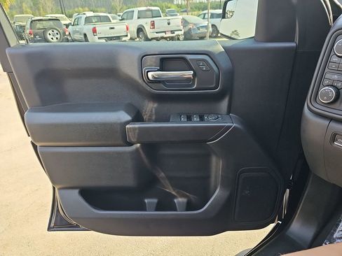 Used 2024 Chevrolet Silverado 1500 Custom Trail Boss image 31