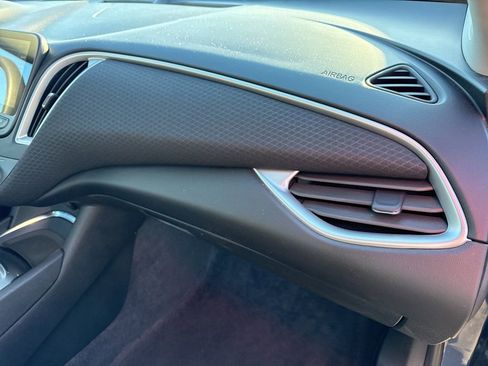 Used 2024 Chevrolet Malibu LT image 19