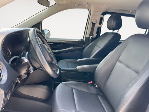 Used 2023 Mercedes-Benz Metris Passenger image 10