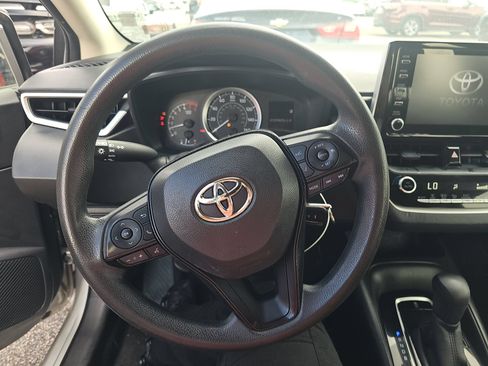 Used 2020 Toyota Corolla LE FWD image 7