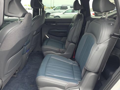 Certified 2024 Kia EV9 GT-Line AWD/4WD image 16