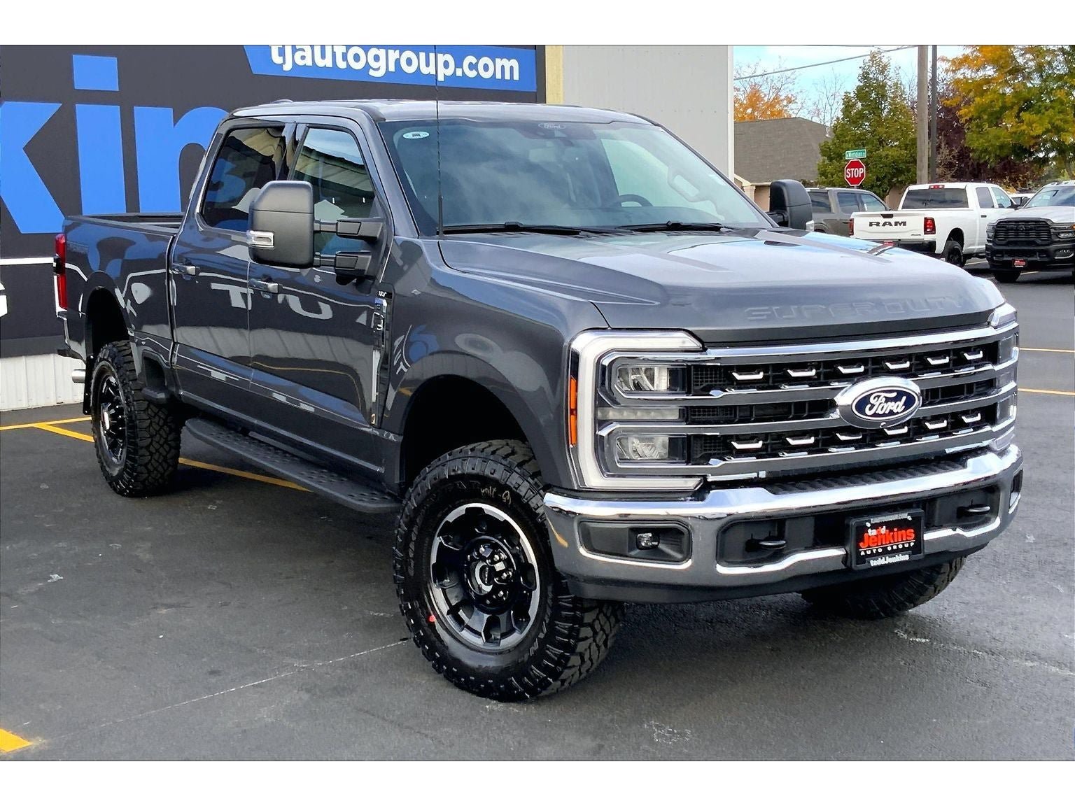 New 2027 Ford F350 XLT w/ XLT Premium Package AWD/4WD image 2