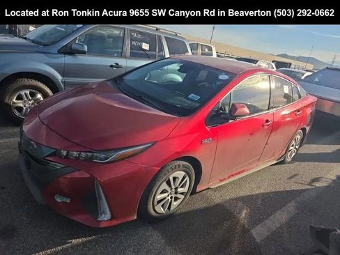 Used 2017 Toyota Prius Prime Premium w/ Preferred Accessory Package image 3