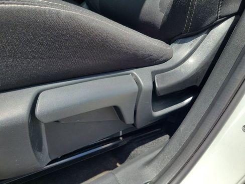 Used 2023 Nissan Rogue S FWD image 16