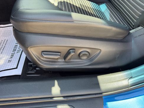 Used 2018 Toyota Camry SE FWD image 11