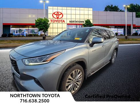 Used 2020 Toyota Highlander Limited Platinum image 16