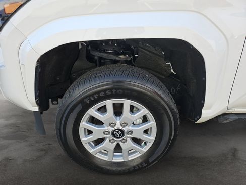 Used 2024 Toyota Tacoma SR5 w/ SR5 Upgrade Package RWD image 40