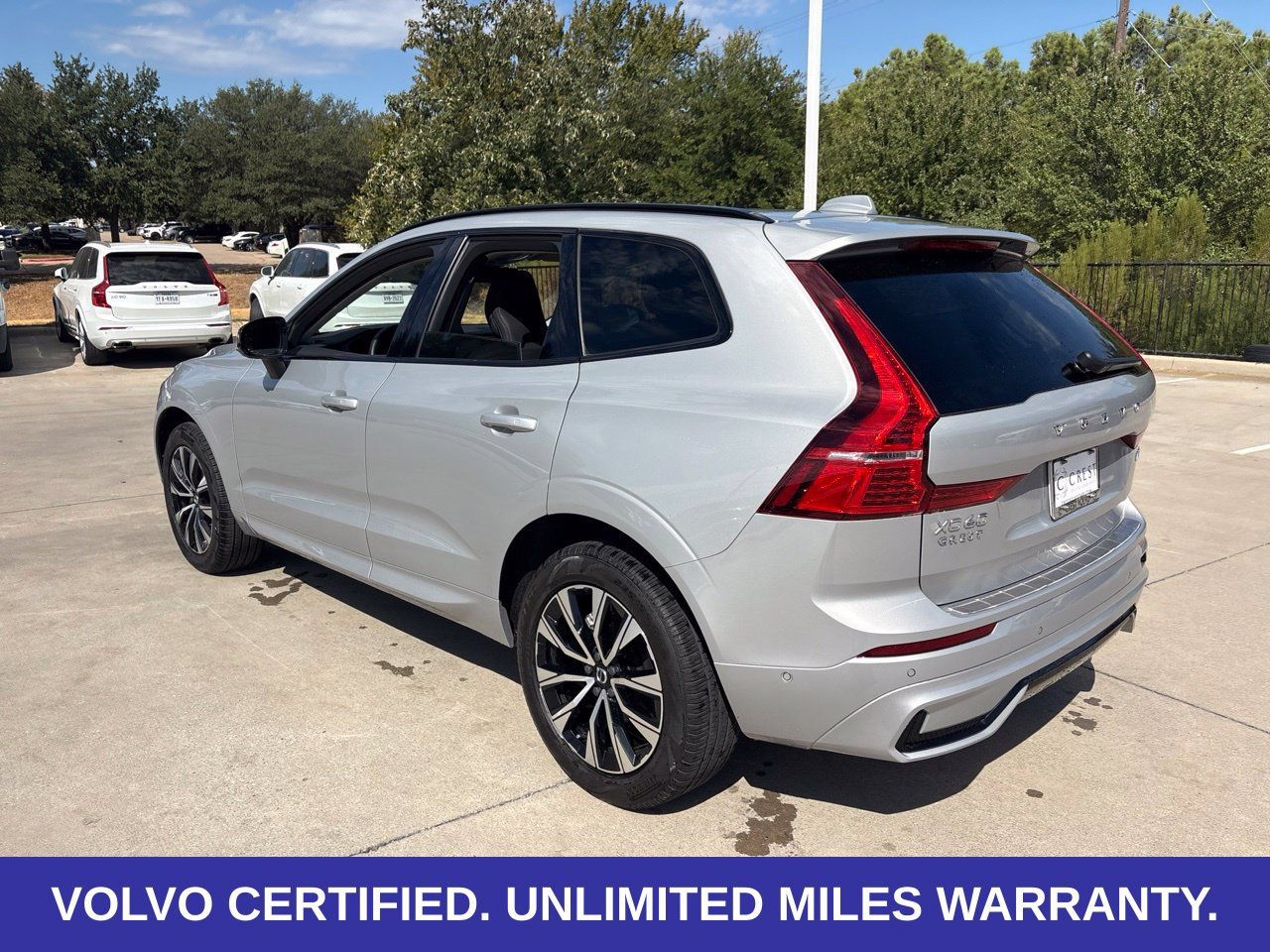 Used 2025 Volvo XC60 B5 Plus AWD/4WD image 9