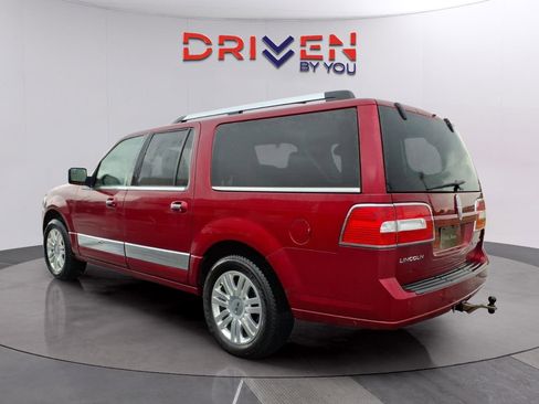 Used 2014 Lincoln Navigator L 4WD image 3
