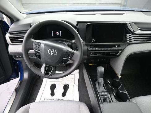 Used 2026 Toyota Camry LE w/ Convenience Package FWD image 22
