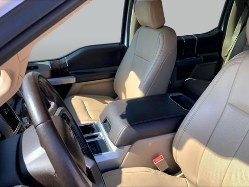 Used 2019 Ford F150 Lariat w/ Equipment Group 502A Luxury AWD/4WD image 8