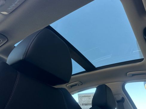 New 2025 Hyundai Sonata Limited image 16