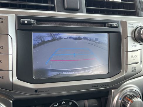 Used 2016 Toyota 4Runner SR5 Premium image 23