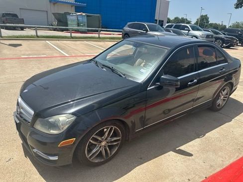 Used 2012 Mercedes-Benz C 300 4MATIC Sedan image 4