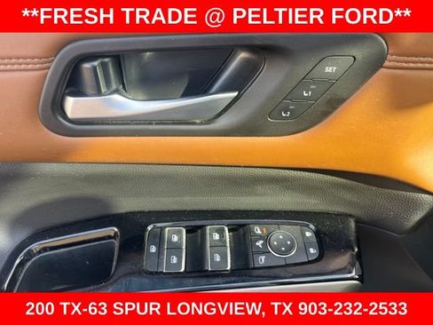 Used 2024 Nissan Pathfinder Platinum FWD image 14