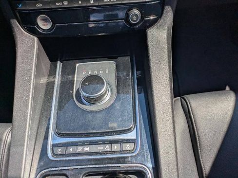 Used 2018 Jaguar F-PACE Premium AWD/4WD image 19