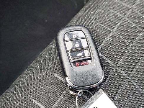 Certified 2023 Honda HR-V LX image 28